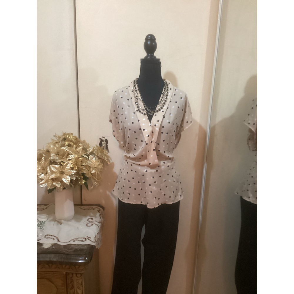 NWT ANN TAYLOR Women’s Dressy Summer Polka Dot Blouse! - Picture 4 of 4